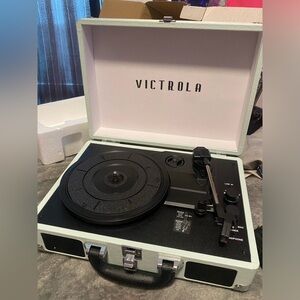 Victrola Bluetooth Turntable